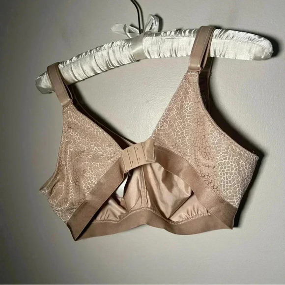 NWOT Chantelle C Magnifique Wirefree Bra -  40DD - Picture 5 of 6